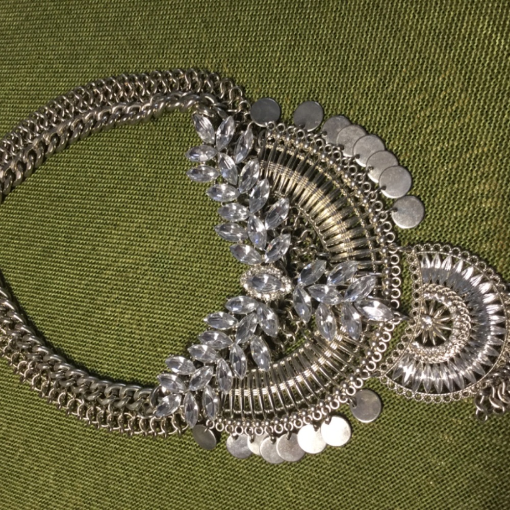Prom/Wedding Rhinestone Collar Necklace - Picture 4 of 13